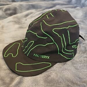 Arc'teryx Black and Green 5 Panel Camper